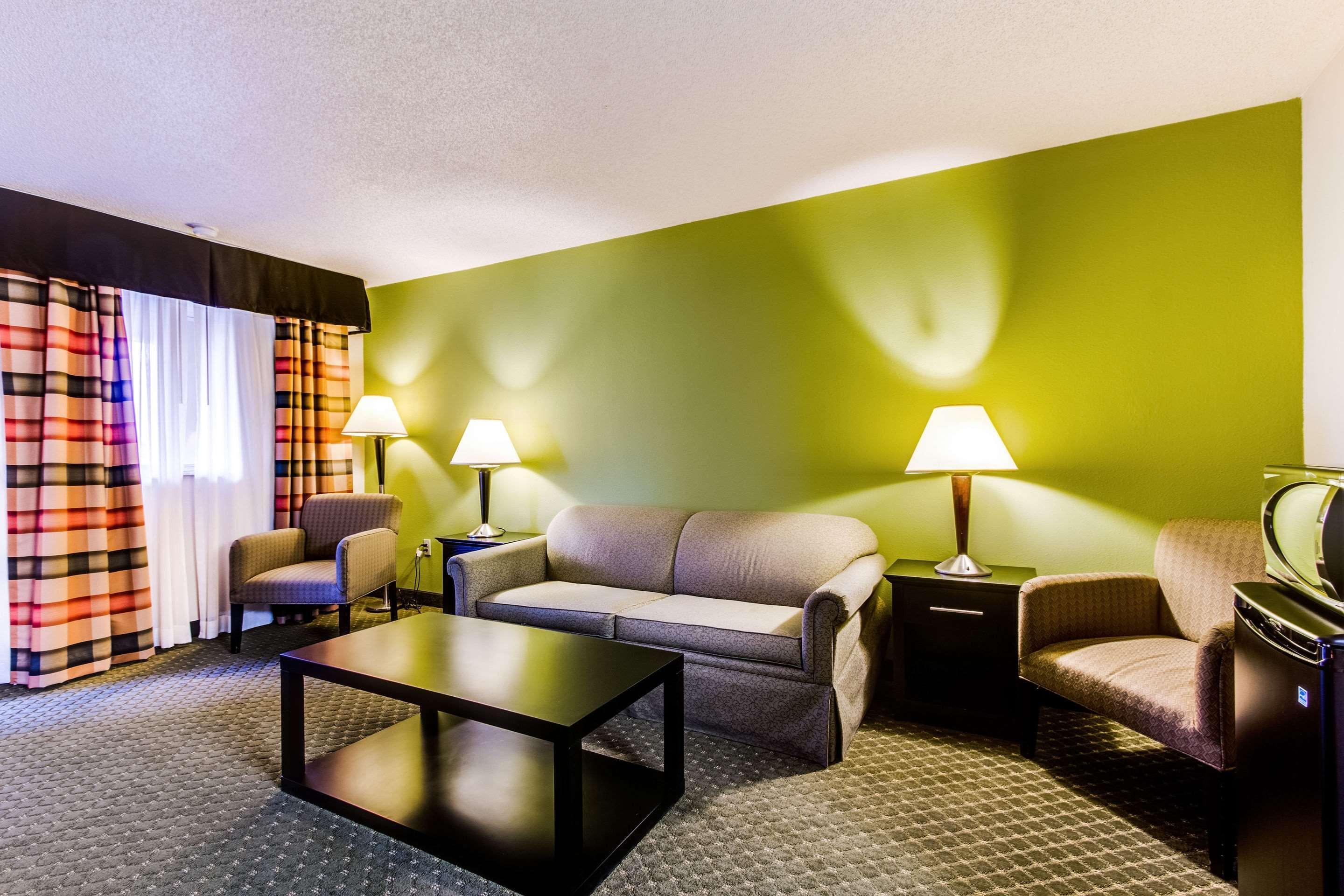 Quality Inn & Suites Moline - Quad Cities Extérieur photo