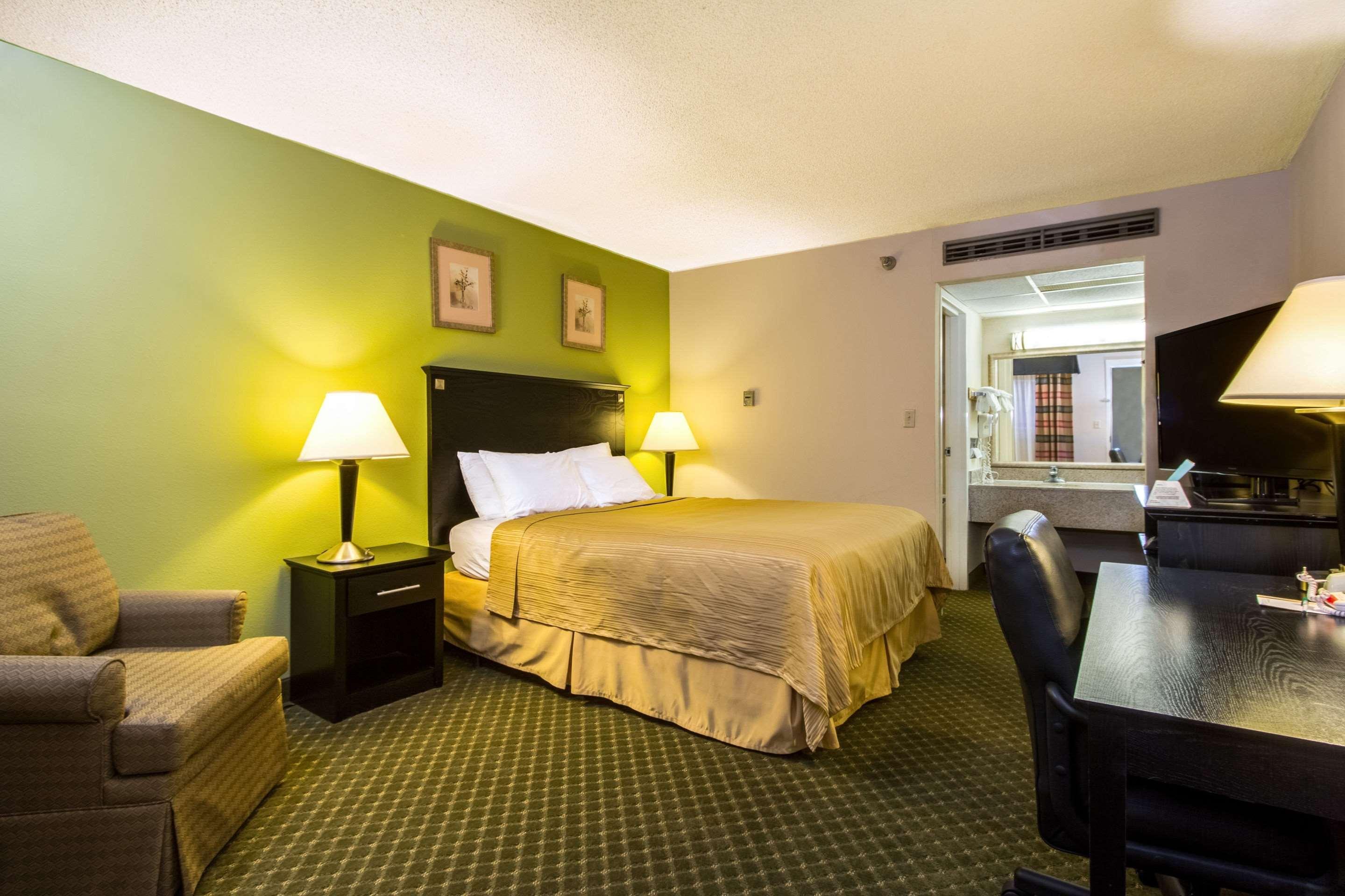 Quality Inn & Suites Moline - Quad Cities Extérieur photo