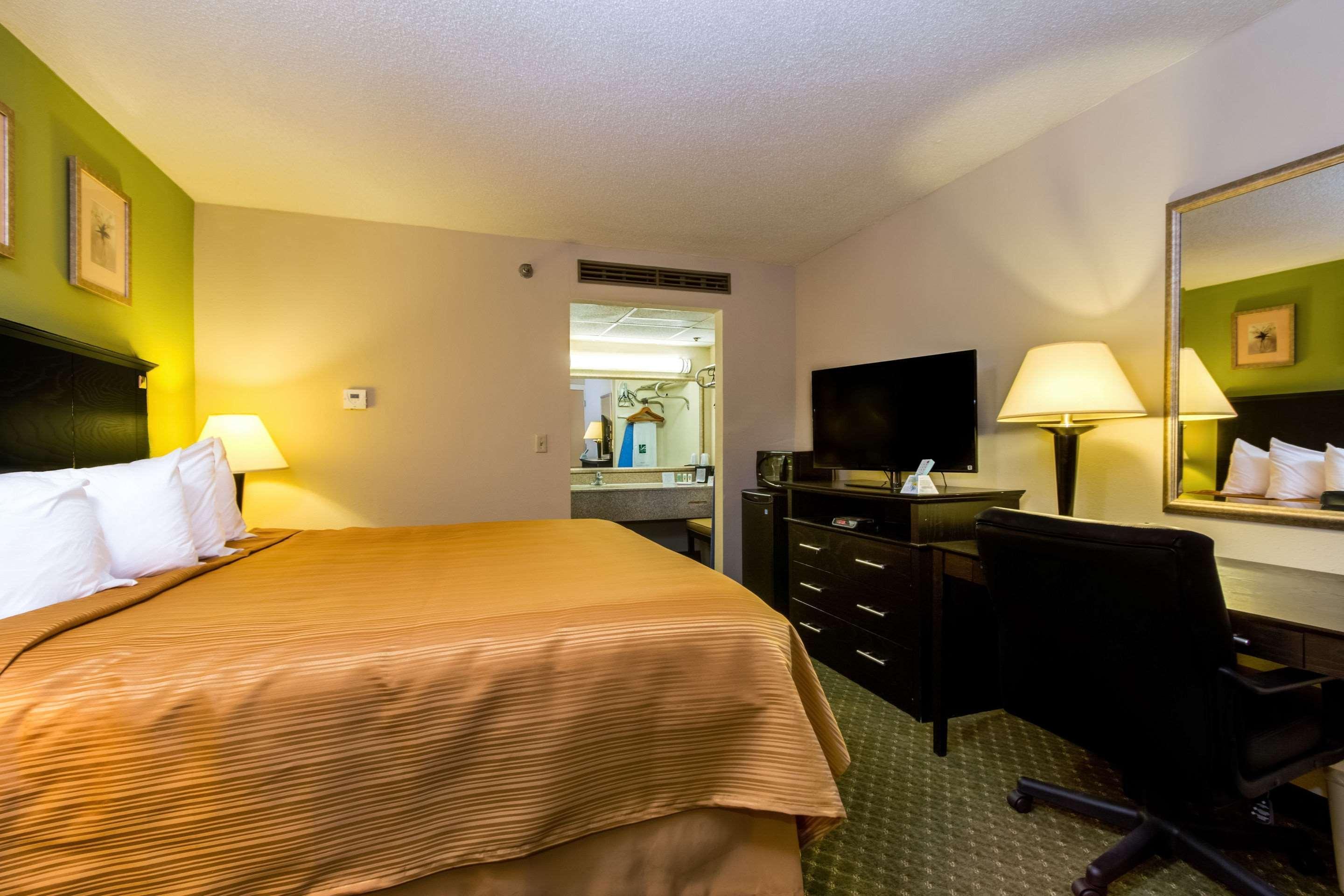 Quality Inn & Suites Moline - Quad Cities Extérieur photo