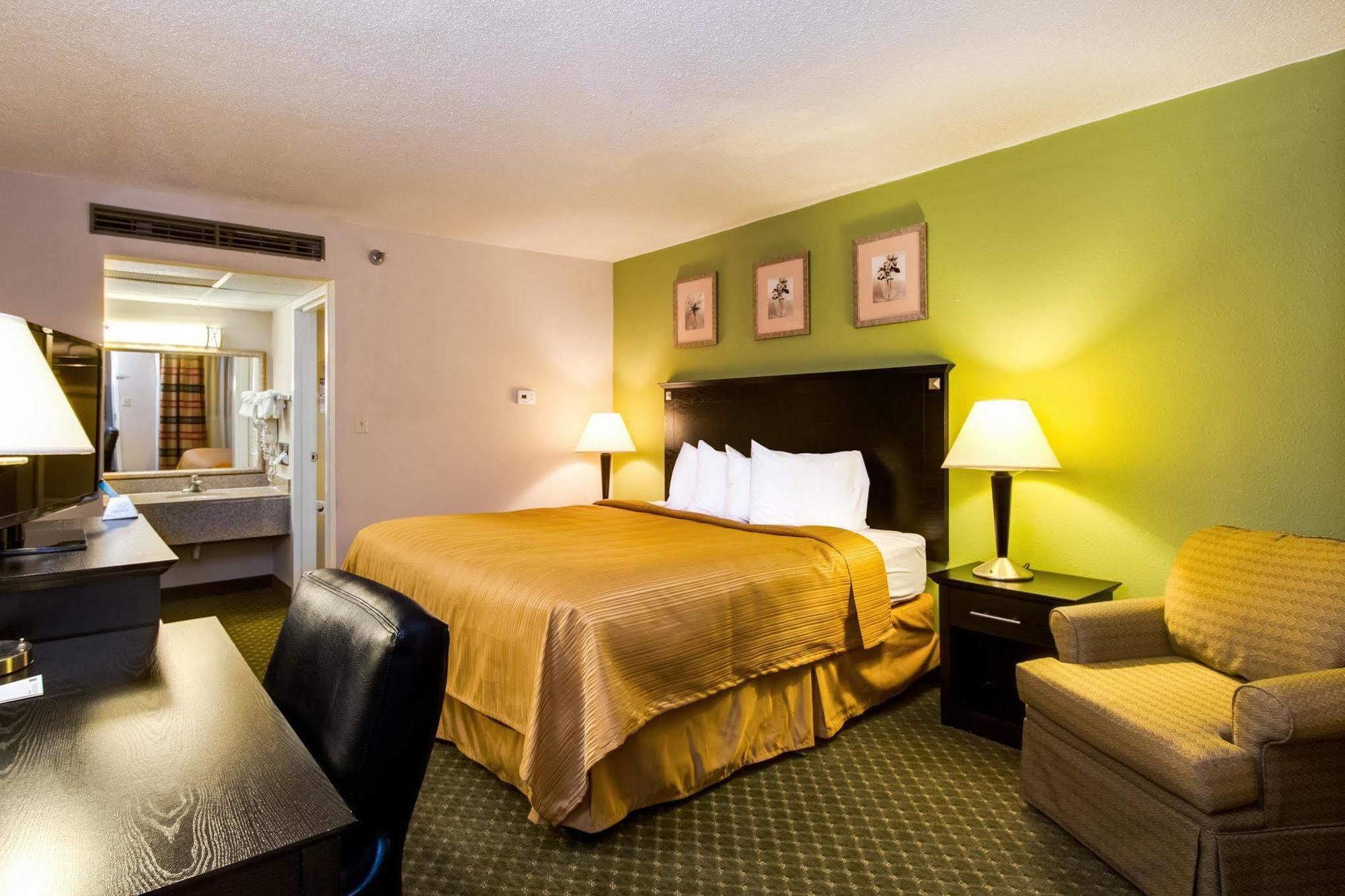 Quality Inn & Suites Moline - Quad Cities Extérieur photo